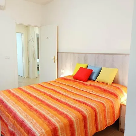 Arcobaleno Mestre-venezia Апартаменты *